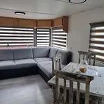 Le Petit écrin, Caravane Résidentielle Casa di campagna Trois-Ponts